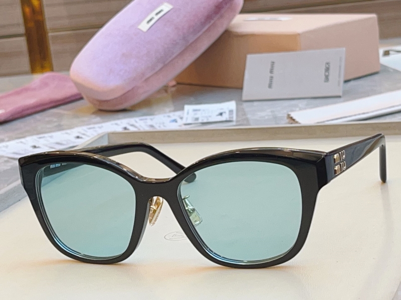 MIU MIU